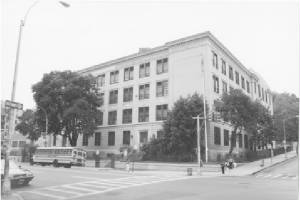 ps1521999.jpg